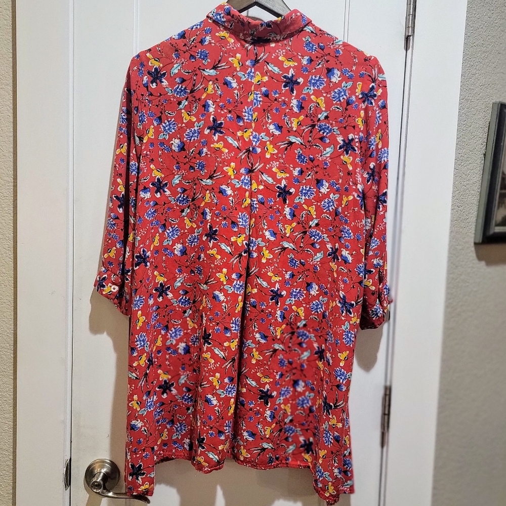 Red Floral Three Quarter Sleeve Rayon Blouse  sz 1X by Intro Love - Picture 3 of 5